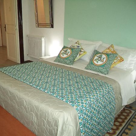 Locami Palermo Centro Rooms Exterior photo