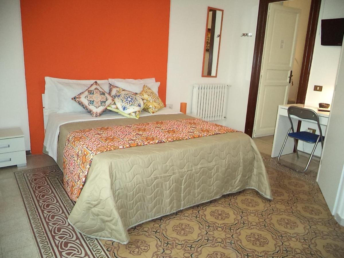 Locami Palermo Centro Rooms Exterior photo