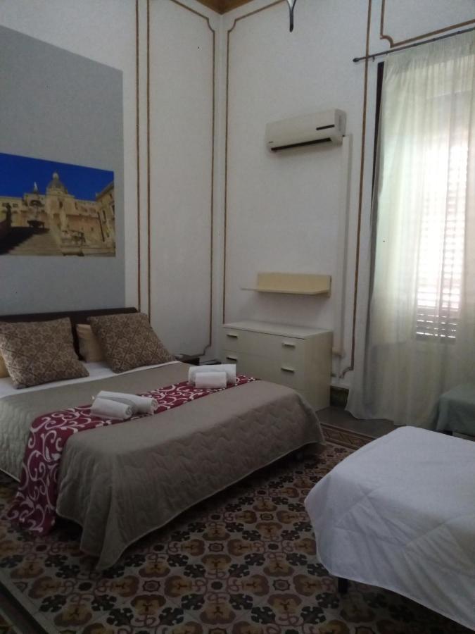 Locami Palermo Centro Rooms Exterior photo