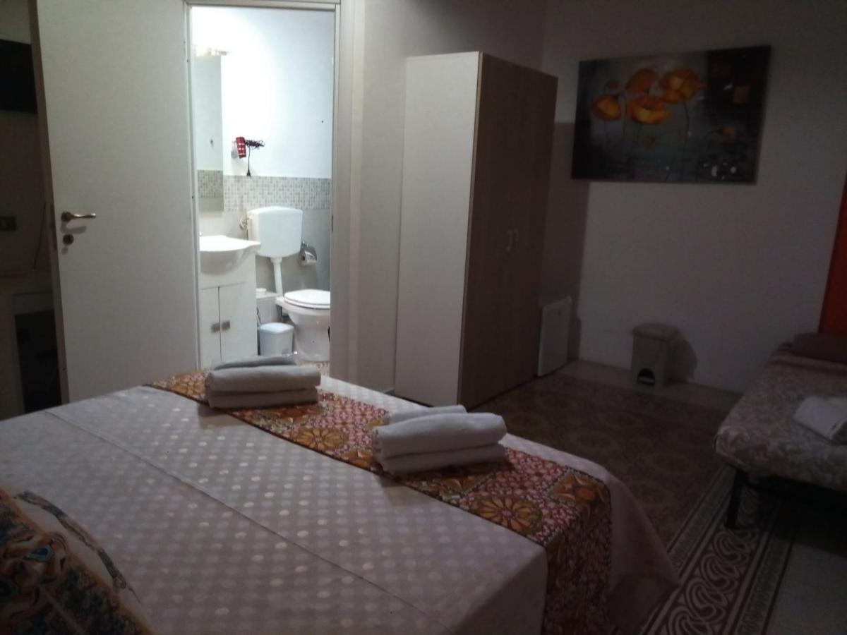 Locami Palermo Centro Rooms Exterior photo