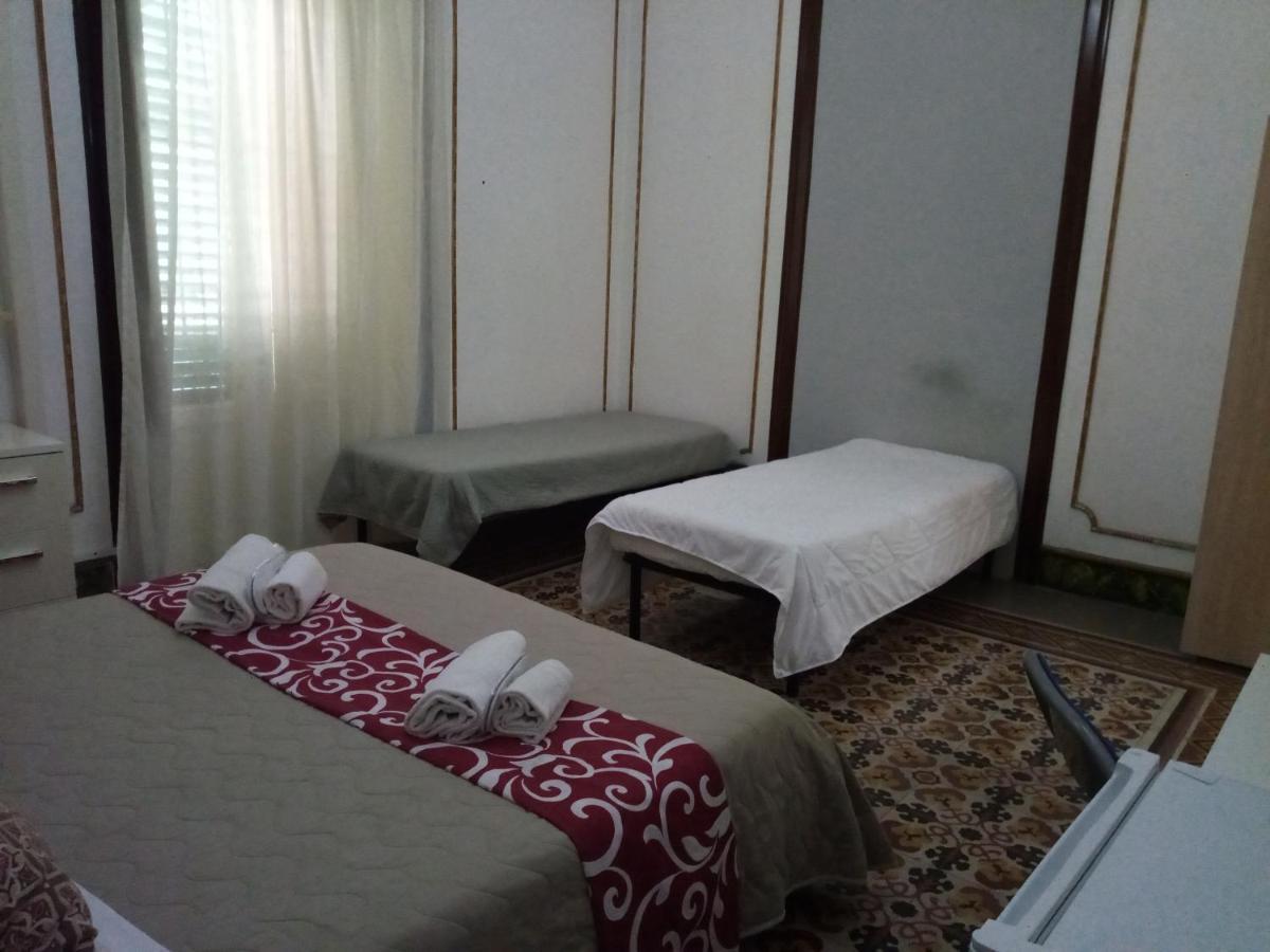Locami Palermo Centro Rooms Exterior photo